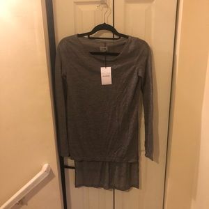 NWT Nest Gray hi-low tunic XS